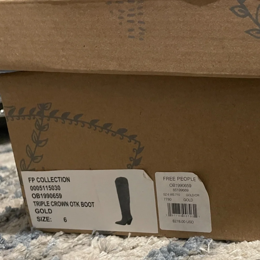 New in Box FREE PEOPLE Triple Crown Over-The-Knee Gold Boots - Picture 9 of 10